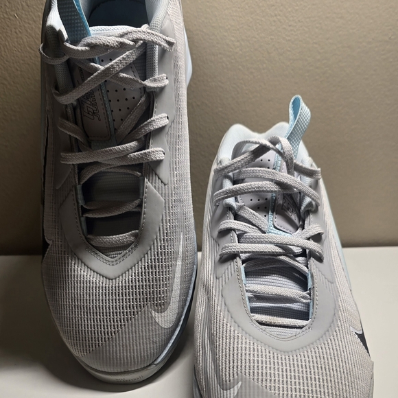 Nike | JT Academy Jump | Men's | Gray and Blue | Athletic Shoes | Size 8 - Picture 4 of 13